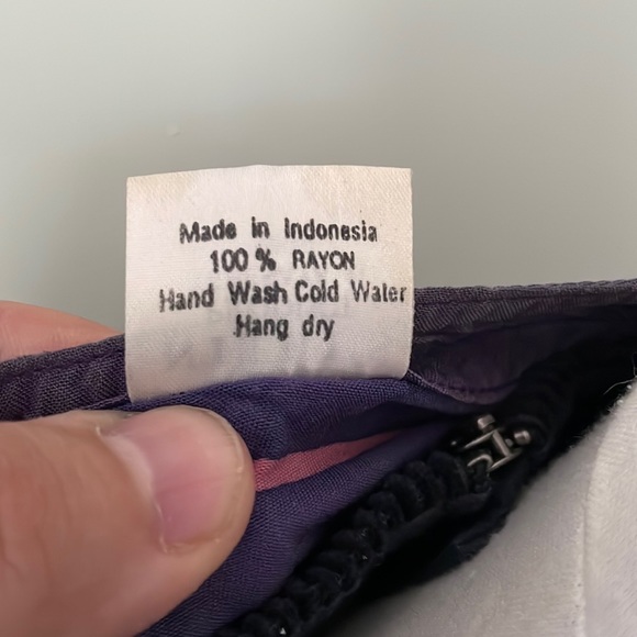 Vintage Y2K Sleeveless Button Down Vest in Purples Pink and Black, Size M - Picture 11 of 14